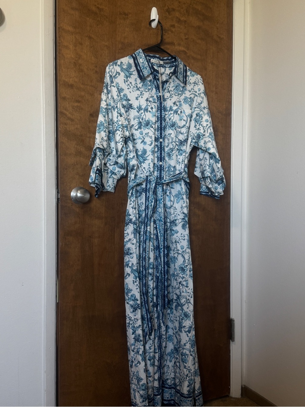 NWT Alice + Olivia Blue and White Floral Maxi Dress Size XS - Picture 8 of 11